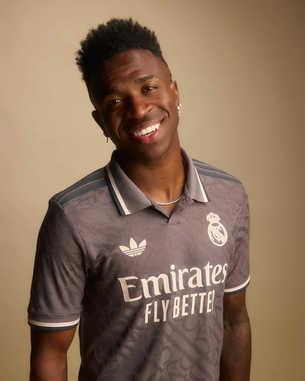 Real Madrid 3ra Equipación 2024/25 Player